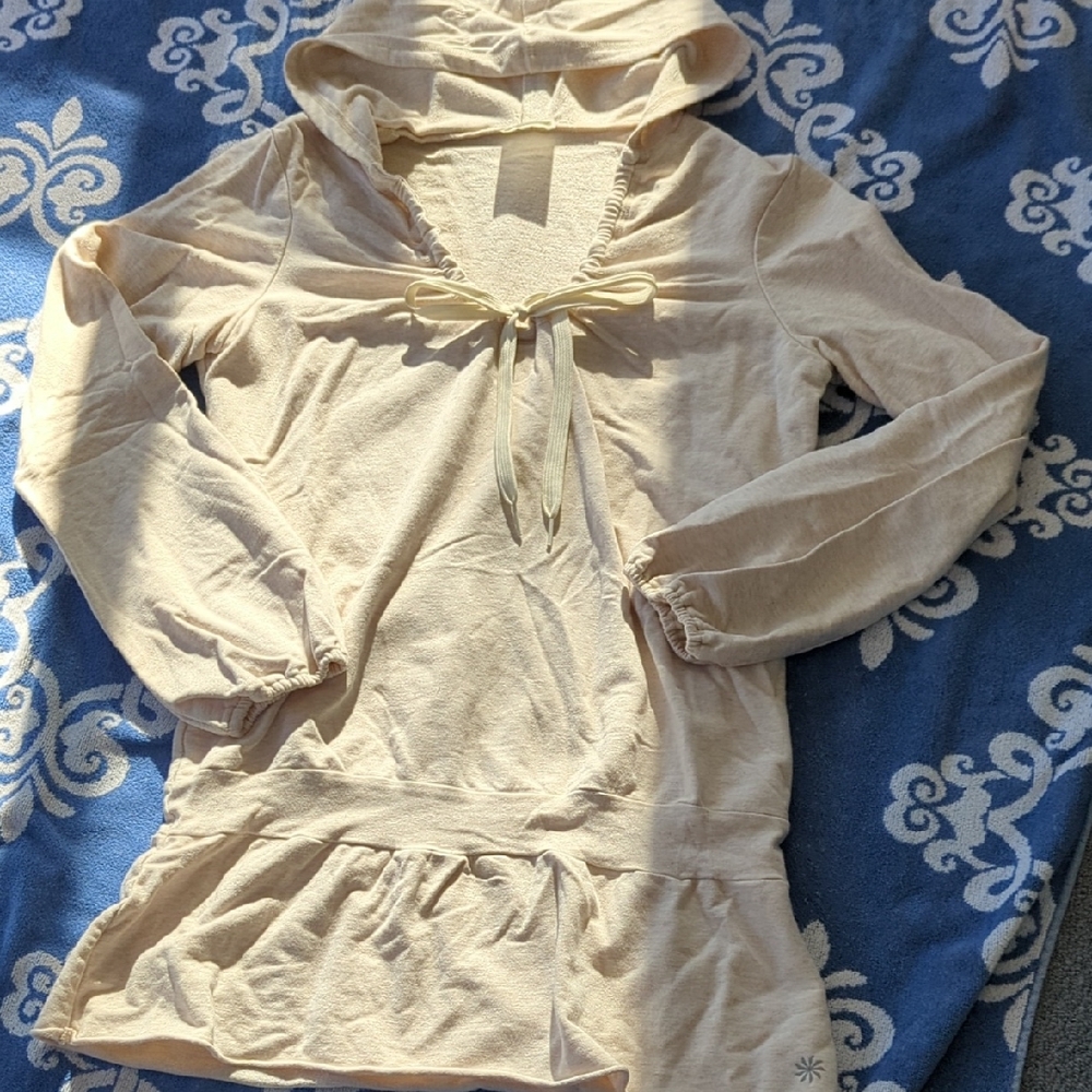 Athleta Cream Knit Top